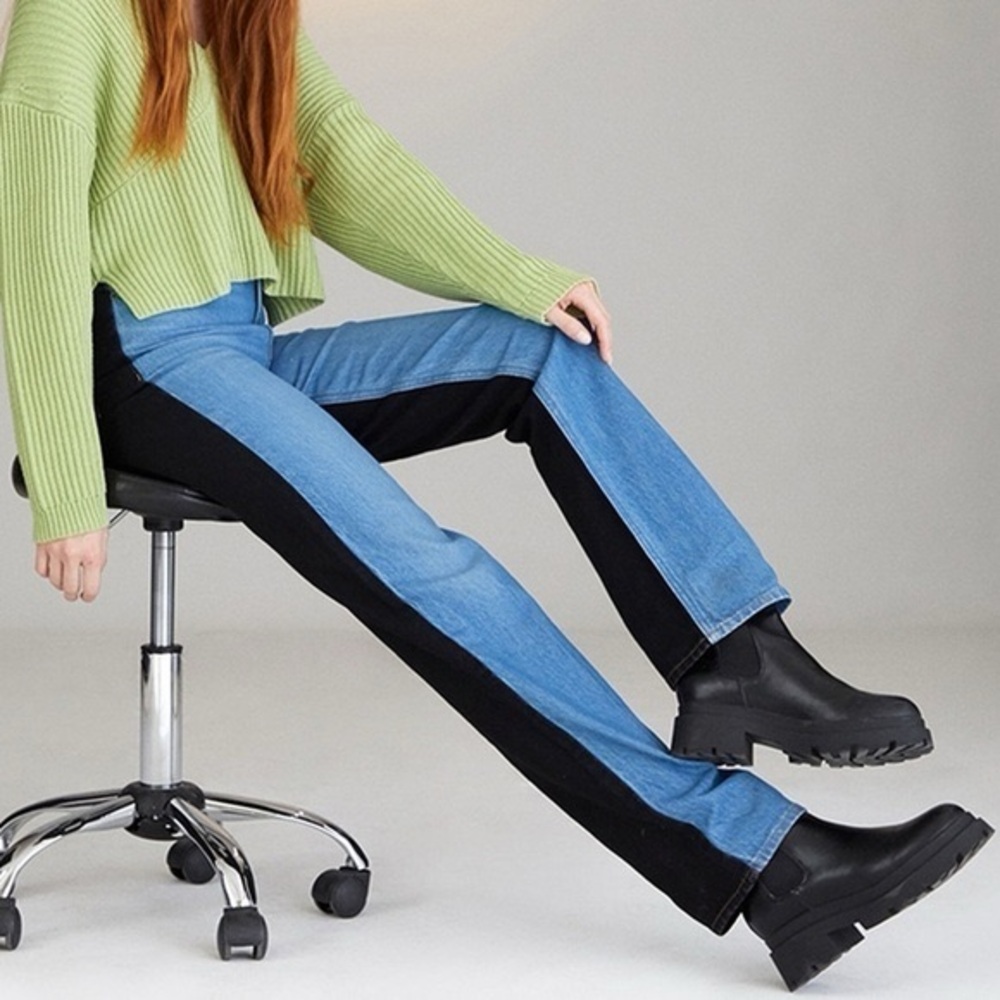 Two-Tone Blue and Black Straight-Leg Women’s Jeans